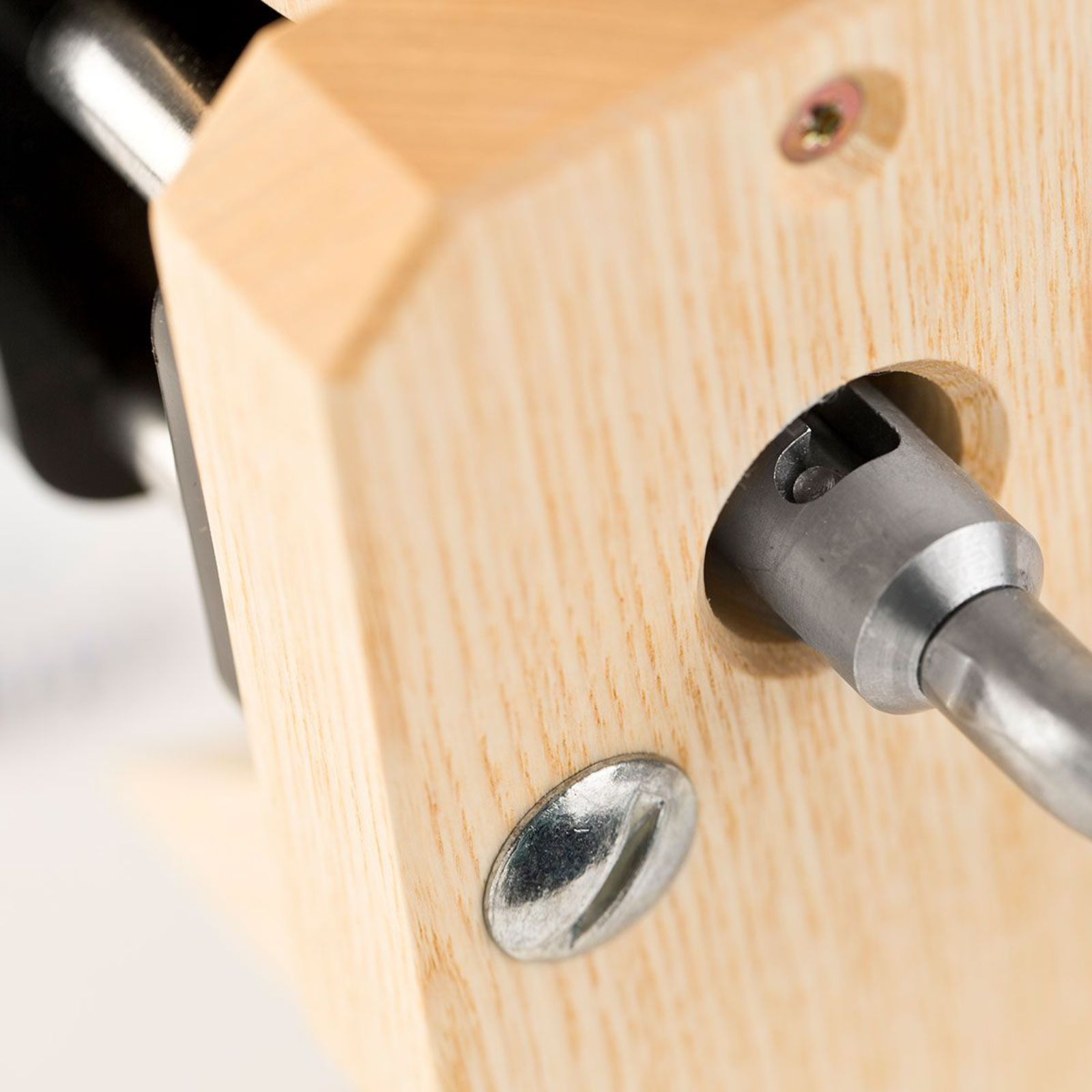 Flake squeezer