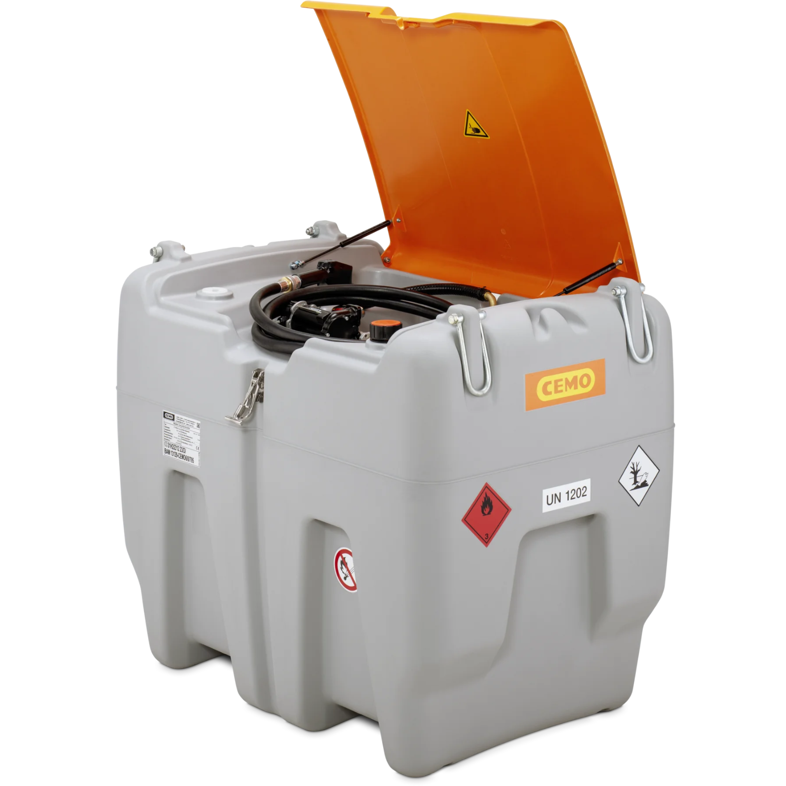 Grauer Kraftstofftank mit orangefarbenem Deckel und Warnschildern, beschriftet mit "CEMO".